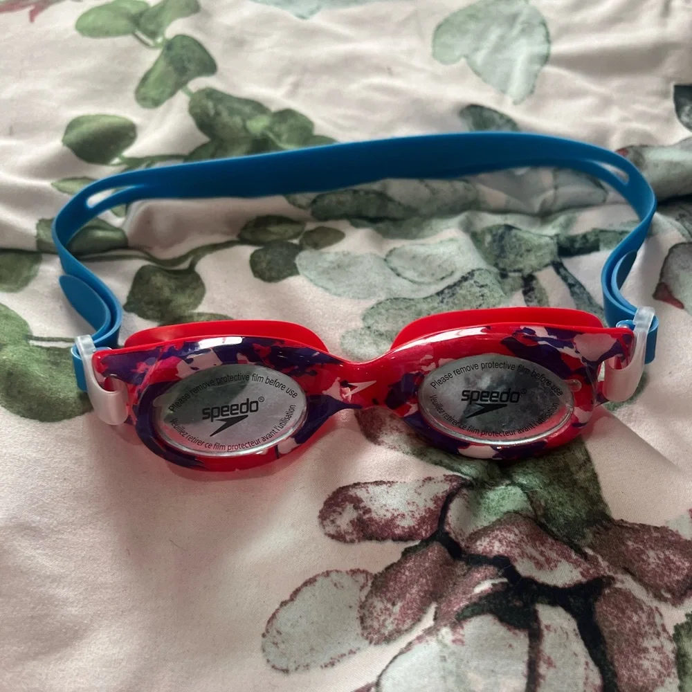 Speedo Kids Swim Goggles Red Purple Blue Camo Clear Lens Adjustable Strap